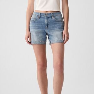 NWT Gap 5" Mid Rise Girlfriend Shorts